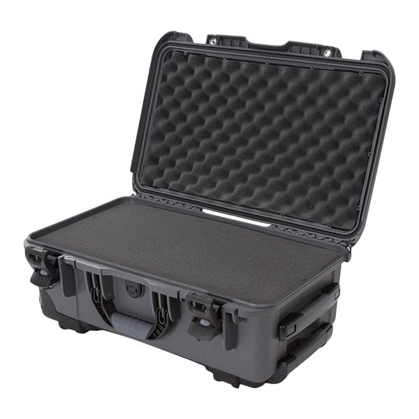 Model 935 Waterproof Case 22x14x9" Grpht Ltch Clsr Tp Hndl/Sde Hndl/Rtrctbl Hndl